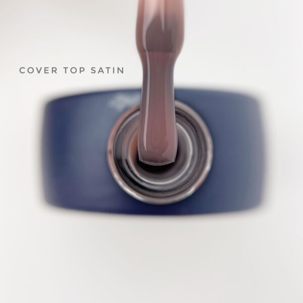 bote de cover top tono satin, en formato 13 ml,