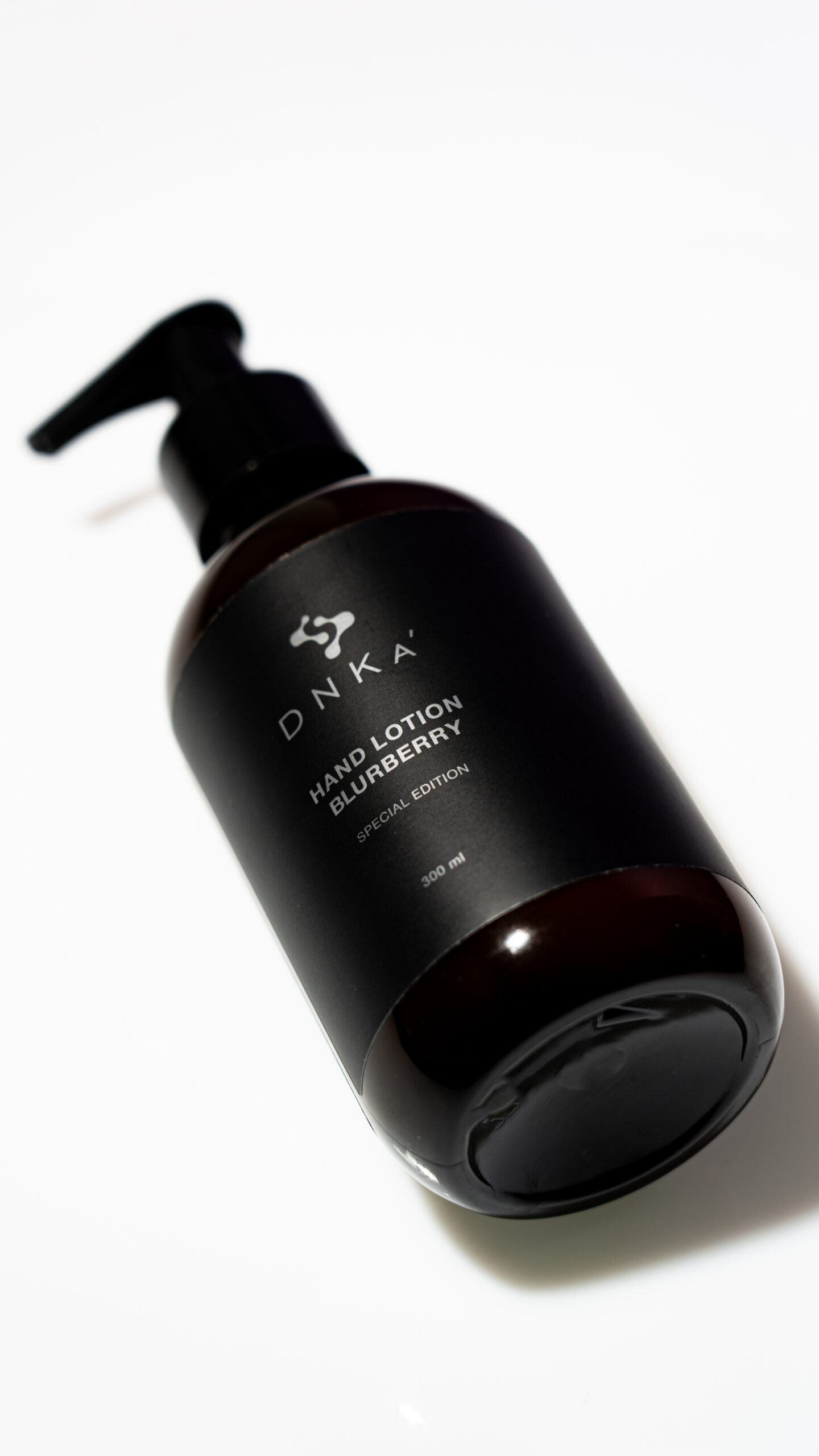 Crema de manos DNKA Hand Lotion BLURBERRY - Imagen 3