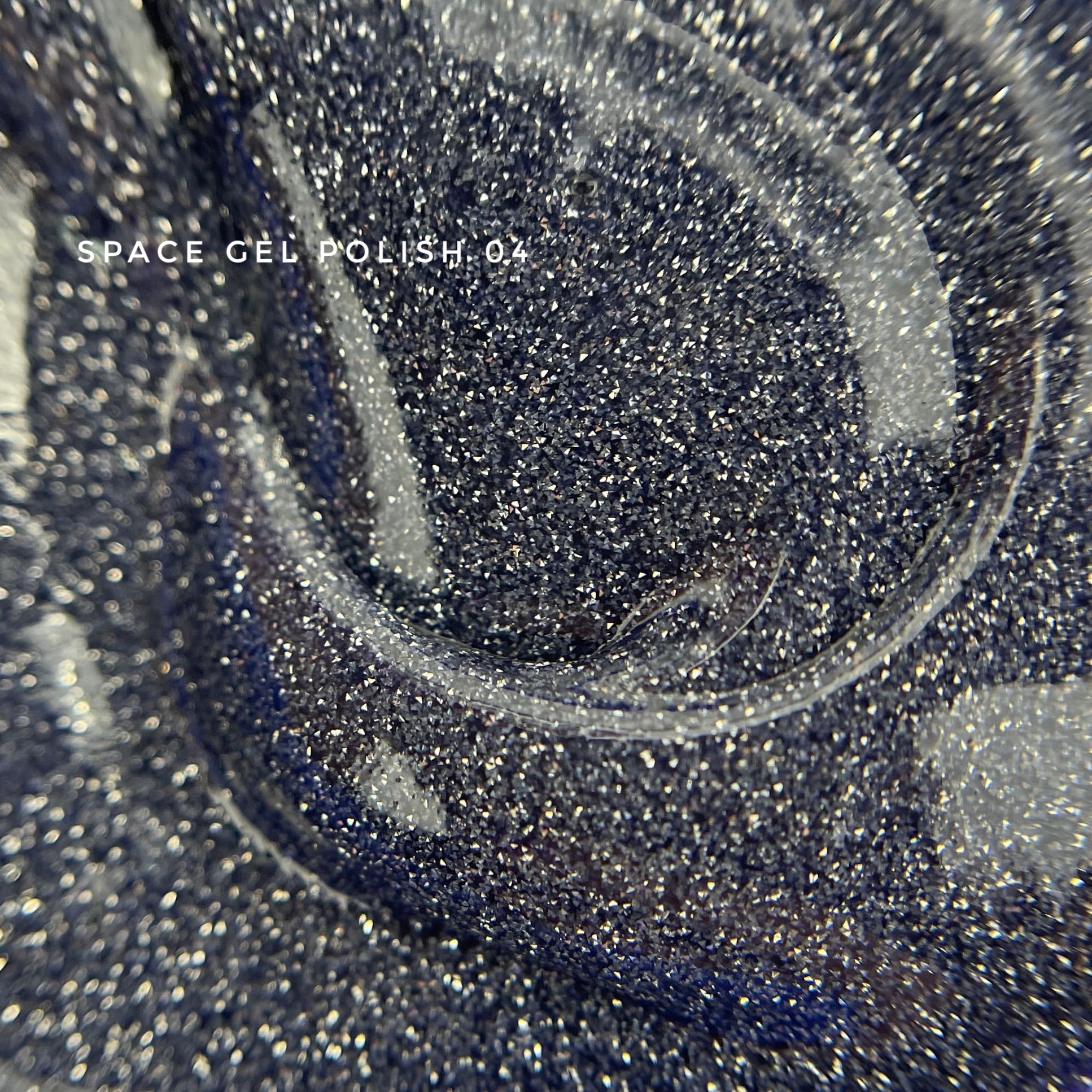 Esmalte de gel reflectante Touch Space 04 con brillo intenso bajo luz artificial