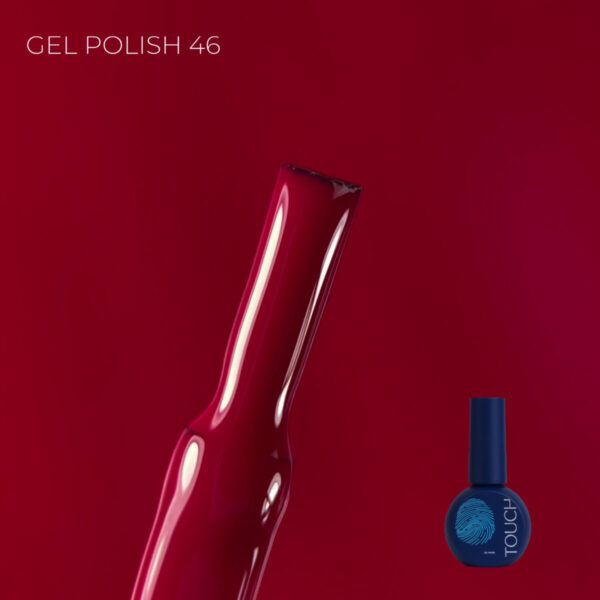 esmalte de uñas granate